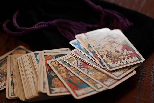 Tarot card reading